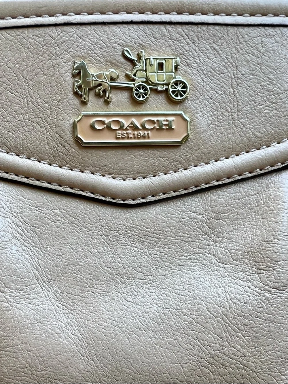Coach Beige Leather Shoulder Bag - Signature Plaque